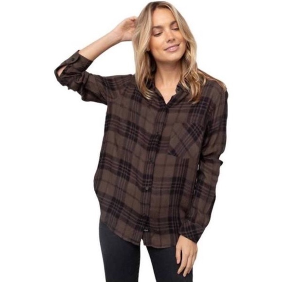 NWT Rails Classic Button Down - Picture 2 of 4
